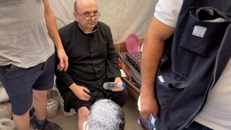 Pe. Romanelli: situação cada vez mais grave em Gaza. Rezem por nós Pe. Romanelli: situação cada vez mais grave em Gaza. Rezem por nós