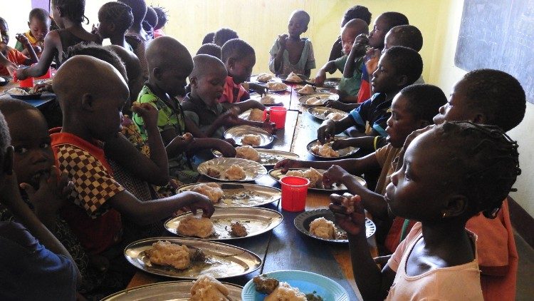 Fundação Magis apoia juventude e os mais vulneráveis rumo à esperança e à paz Fundação Magis apoia juventude e os mais vulneráveis rumo à esperança e à paz