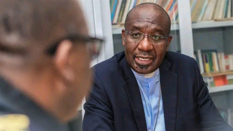 Angola. CEAST e PNA em parceria na prevenção e combate à sinistralidade Angola. CEAST e PNA em parceria na prevenção e combate à sinistralidade