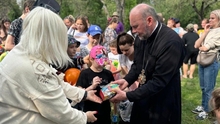 A ajuda do Papa, um conforto para quem vive sob as bombas