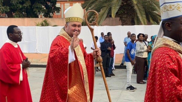 Angola – Fiéis católicos rezam a “Mamã Muxima” por Leão XIV Angola – Fiéis católicos rezam a “Mamã Muxima” por Leão XIV