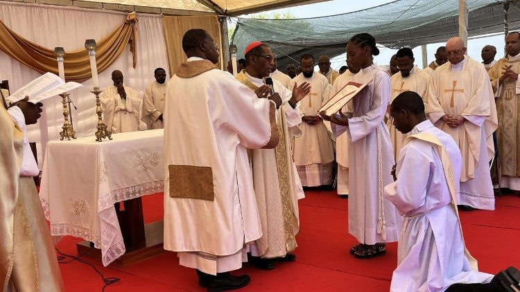 A Igreja de Jesus Cristo em Cabo Verde tem mais um padre A Igreja de Jesus Cristo em Cabo Verde tem mais um padre