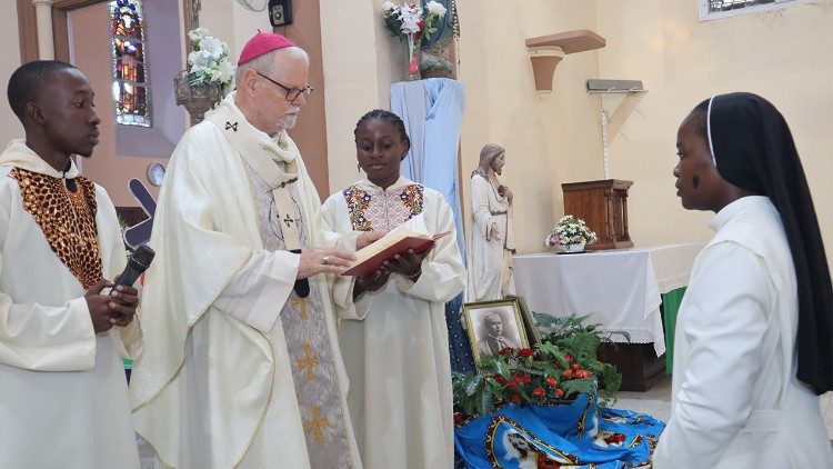 Moçambique. Catedral da Beira acolheu Missa de Profissão perpétua da Ir. Percilda Moçambique. Catedral da Beira acolheu Missa de Profissão perpétua da Ir. Percilda