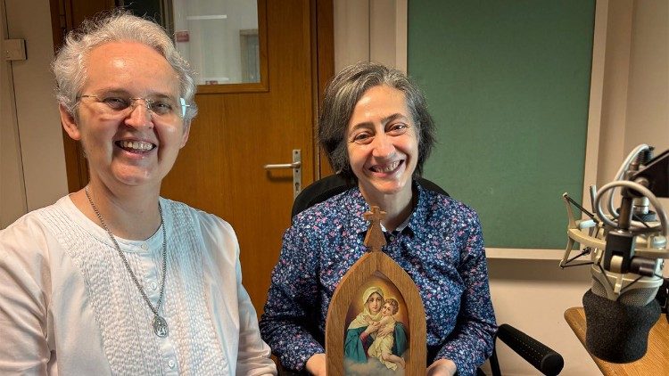 Irmãs de Maria de Schoenstatt, Maria Júlia e Clades Maria: a missão em Roma e na Itália Irmãs de Maria de Schoenstatt, Maria Júlia e Clades Maria: a missão em Roma e na Itália