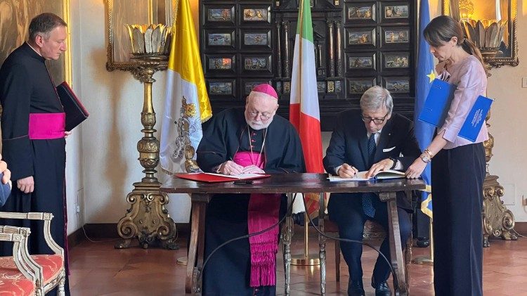 Itália e Santa Sé assinam acordo para implantação de sistema agrovoltaico