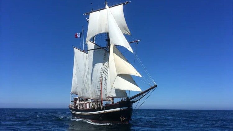 Paz e diálogo no Mediterrâneo, os jovens da “Bel Espoir” em Istambul Paz e diálogo no Mediterrâneo, os jovens da “Bel Espoir” em Istambul