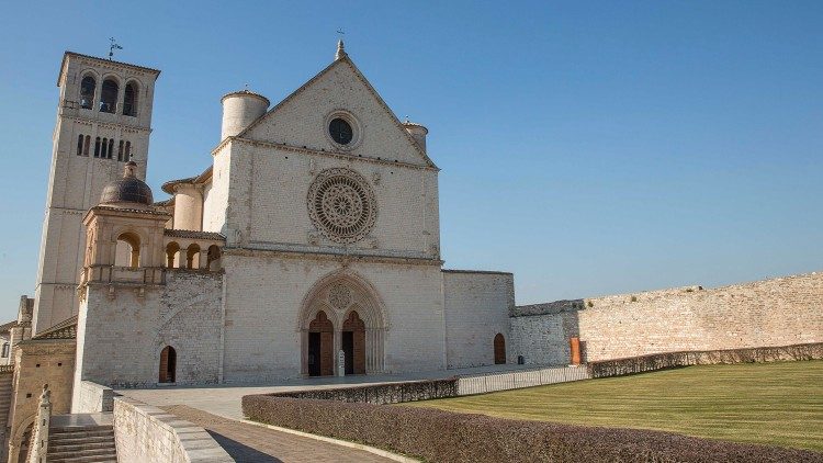 Cardeal Artime é o novo legado pontifício para as Basílicas papais de Assis Cardeal Artime é o novo legado pontifício para as Basílicas papais de Assis