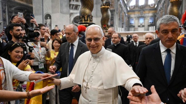 Papa aos influenciadores: sejam agentes capazes de quebrar a lógica da polarização