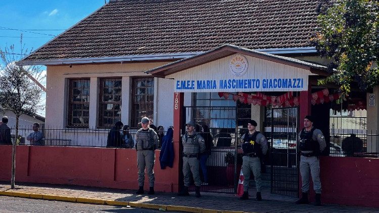 Pároco de Estação/RS: Vitor, de 9 anos, vítima de ataque à escola, agora habita o coração de Deus Pároco de Estação/RS: Vitor, de 9 anos, vítima de ataque à escola, agora habita o coração de Deus