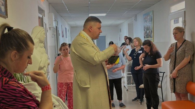 O capelão hospitalar na Ucrânia: “sob as bombas, com fé e resiliência”