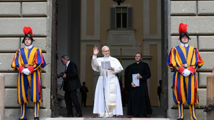 Leão XIV: a exemplo de Maria, peregrinar com esperança até o abraço com Deus