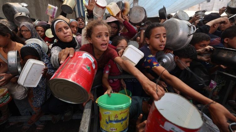 Apelo de rabinos enviado também ao Vaticano: que Israel denuncie a carestia e detenha os colonos Apelo de rabinos enviado também ao Vaticano: que Israel denuncie a carestia e detenha os colonos