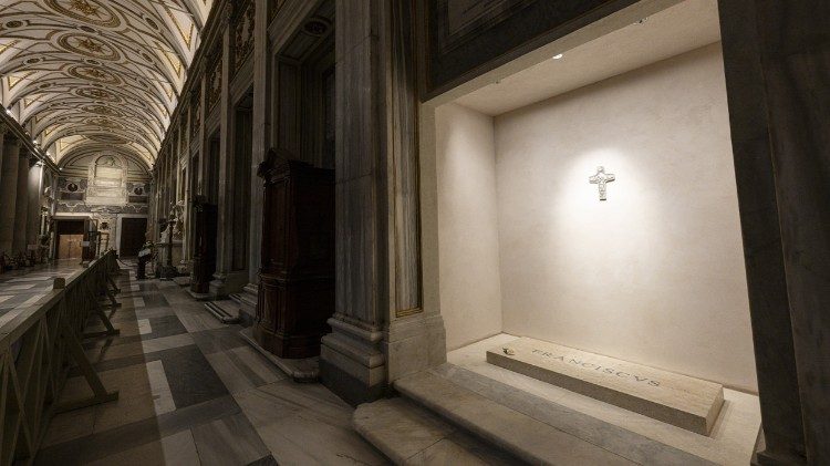 Lusofonias: Papa Francisco, quatro meses depois… Lusofonias: Papa Francisco, quatro meses depois…