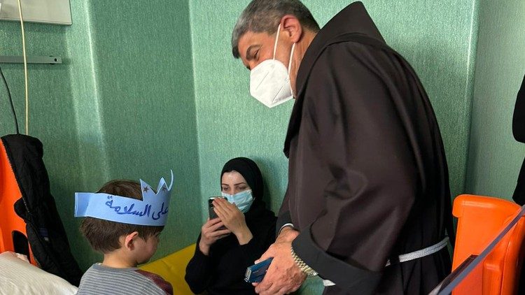 Sobem a 20 os pequenos de Gaza hospitalizados no Bambino Gesù Sobem a 20 os pequenos de Gaza hospitalizados no Bambino Gesù