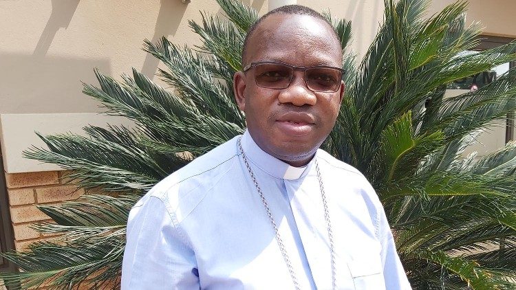 Dom Juliasse, Pemba: “não existem guerras dignas do esquecimento”