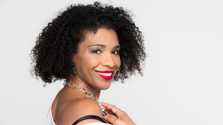 Karin Mensah – “Cabo Verde é tudo para mim, tudo” Karin Mensah – “Cabo Verde é tudo para mim, tudo”