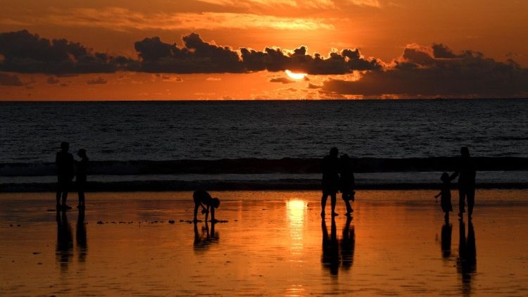 As praias nas palavras dos Papas: reflexões do Evangelho em direção ao infinito As praias nas palavras dos Papas: reflexões do Evangelho em direção ao infinito