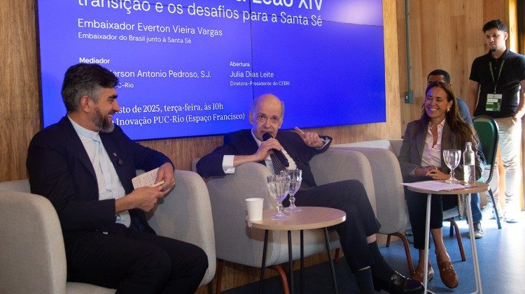 PUC-Rio e embaixador do Brasil junto à Santa Sé refletem sobre continuidade entre Francisco e Leão XIV