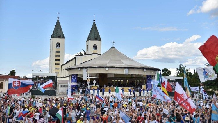 Medjugorje, Papa aos jovens: nenhum algoritmo poderá substituir um abraço Medjugorje, Papa aos jovens: nenhum algoritmo poderá substituir um abraço