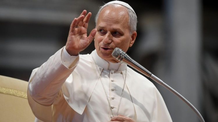 Papa às religiosas: sigam a doce pedagogia da Sagrada Família