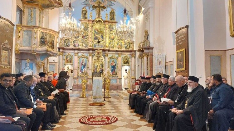 Apelo dos bispos católicos orientais da Europa: fortalecer a comunhão entre as Igrejas