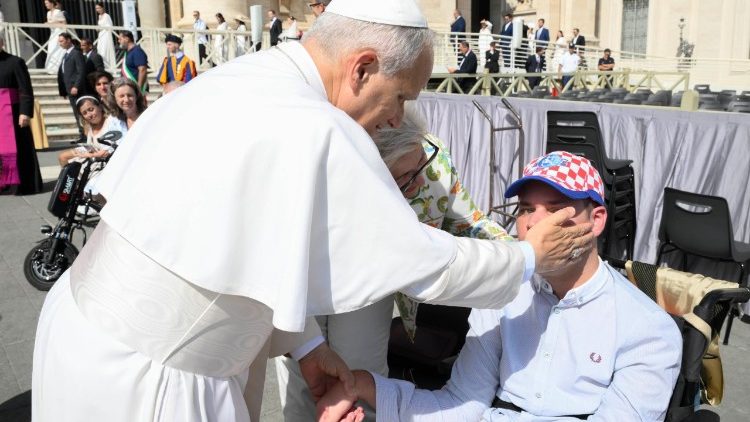 O Papa escolhe o tema para o Dia Mundial do Enfermo 2026: “A compaixão do samaritano”