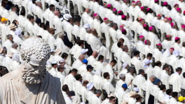 Do Óbolo da Viúva às POM: curso para novos bispos fala sobre missão, economia e Comunhão com o Sucessor de Pedro