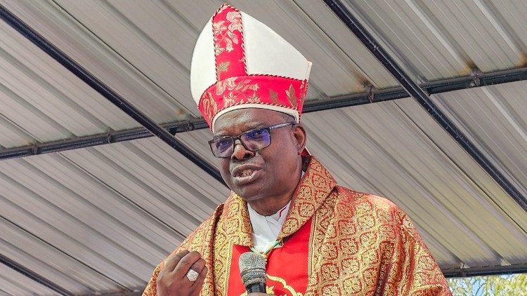 Dom Constantino preocupado com consumo excessivo de álcool e drogas pelos jovens