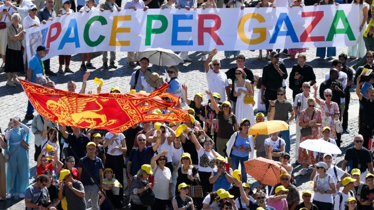 Leão XIV: não há futuro baseado na violência, no exílio forçado, na vingança