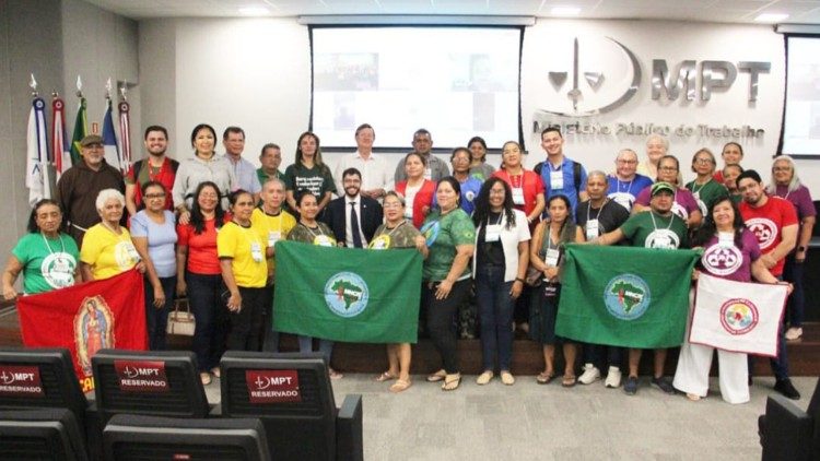 Manaus: Seminário dos Catadores e Catadoras de Materiais Recicláveis
