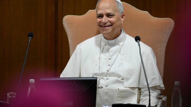 Papa aos novos bispos: sejam construtores de pontes