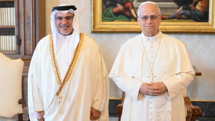 O Papa recebe o príncipe herdeiro e o primeiro-ministro do Bahrein