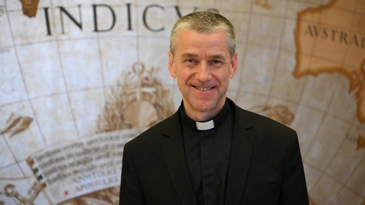 Mesmo em menor número, cristãos mantêm papel fundamental no Iraque, diz novo núncio