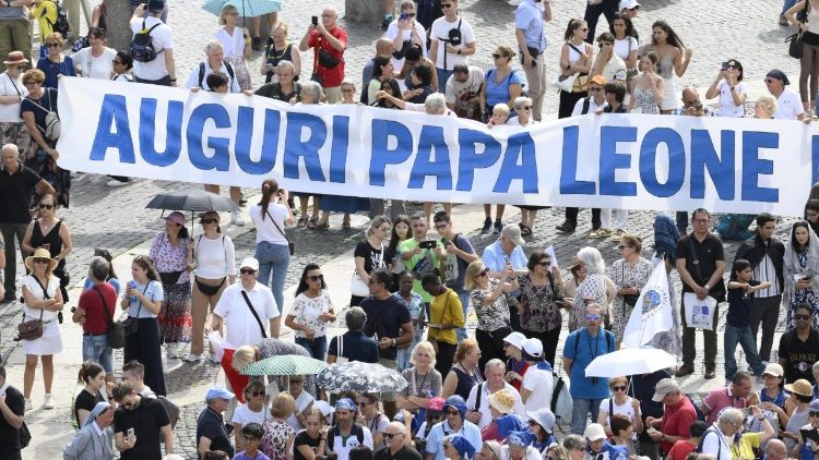 “Parece que vocês sabem que hoje faço 70 anos”, disse Leão XIV