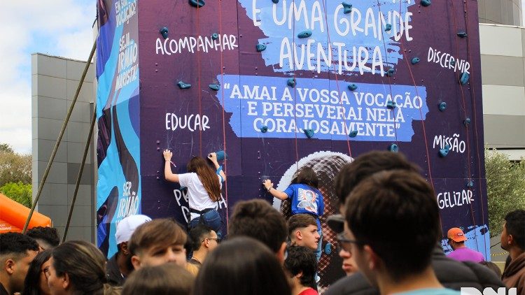 Dia Nacional da Juventude 2025 reúne jovens na PUCPR Curitiba