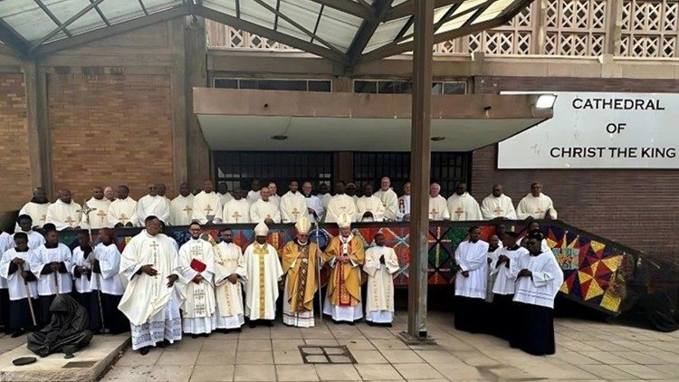 Catedral de Cristo Rei em Joanesburgo celebra 65 anos e 30º aniversário da visita papal