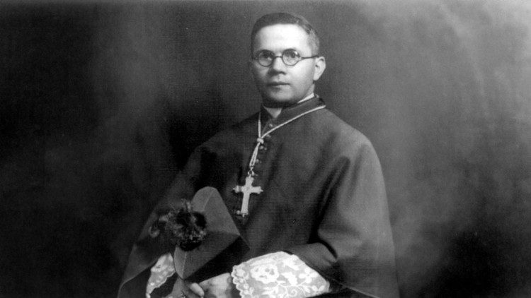 Um arcebispo e uma leiga, mártires da fé são beatificados na Estônia e na Hungria Um arcebispo e uma leiga, mártires da fé são beatificados na Estônia e na Hungria