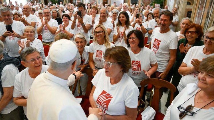 Papa à Obra São Francisco para os Pobres de Milão: obrigado por viver a caridade há quase 70 anos Papa à Obra São Francisco para os Pobres de Milão: obrigado por viver a caridade há quase 70 anos