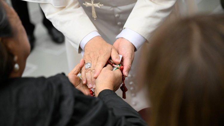 Os Papas e as orações pela paz na escuridão do mundo