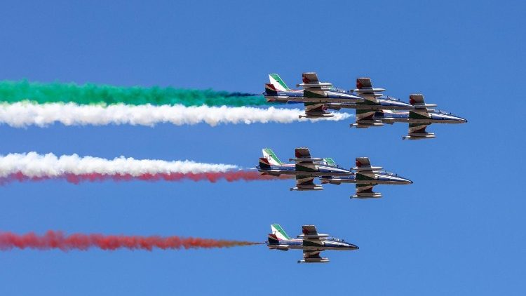 “Um presente do céu”, a solidariedade da Aeronáutica Italiana ao Hospital do Papa