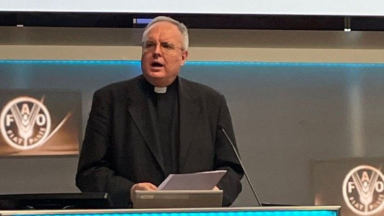 Chica Arellano:  superar a ideia de uma economia movida pela lei do lucro a todo custo