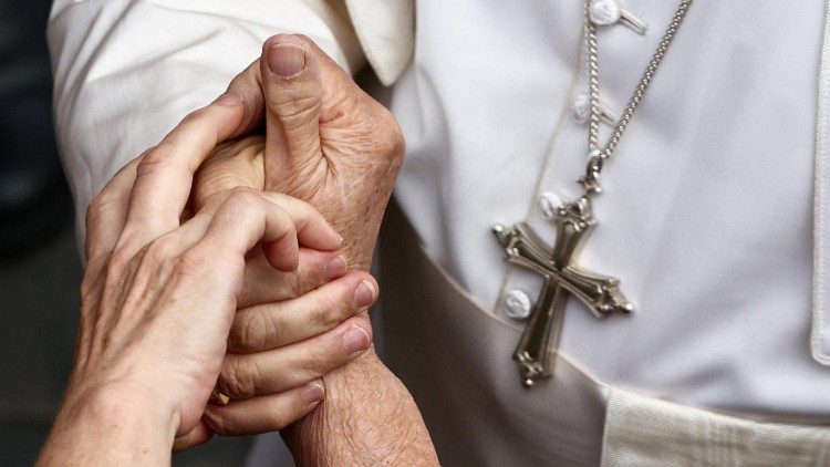 “Dilexi te”, Leão XIV: não se pode separar a fé do amor pelos pobres