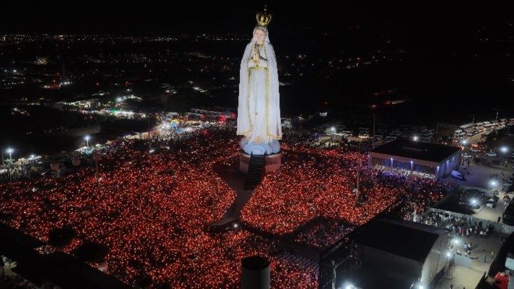 Crato iluminado pela fé: 40 mil peregrinos celebram chegada da imagem de Nossa Senhora de Fátima