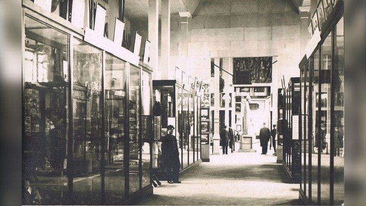 Exposição Missionária Vaticana de 1925, divisória de um mundo glocal