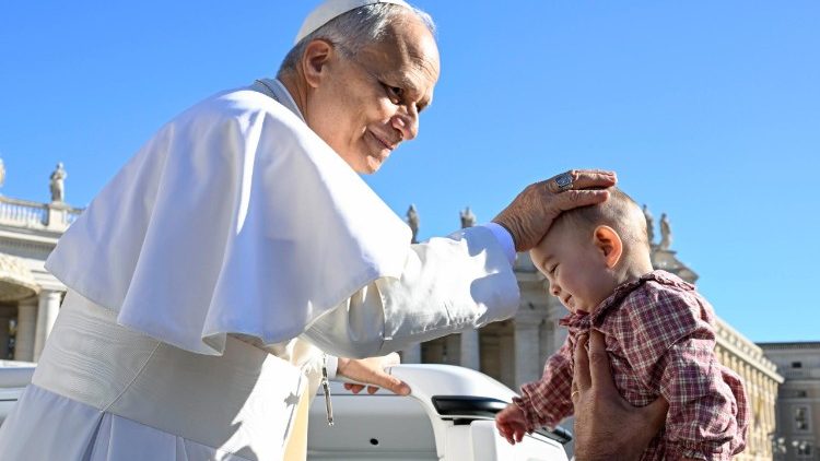 Catequese do Papa: viver a fraternidade não é impossível, atenção ao narcisismo