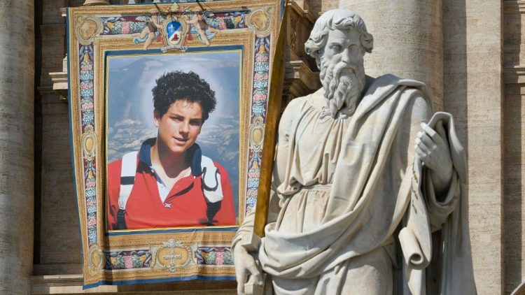 Carlo Acutis chega a Cássia, uma exposição na Basílica de Santa Rita