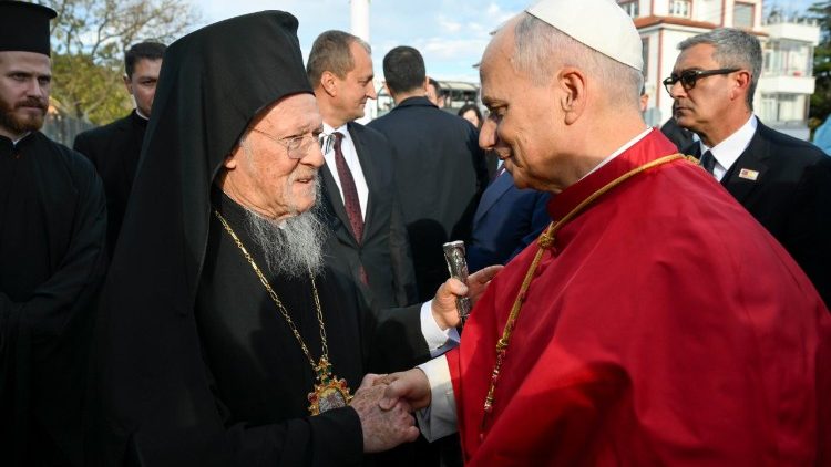 O segundo dia do Papa na Turquia em imagens