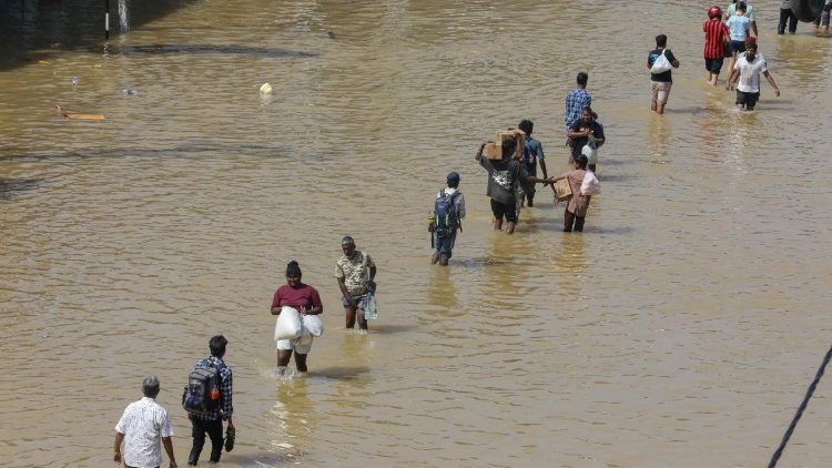 Mortes por inundações na Indonésia, Sri Lanka e Tailândia passam de 750