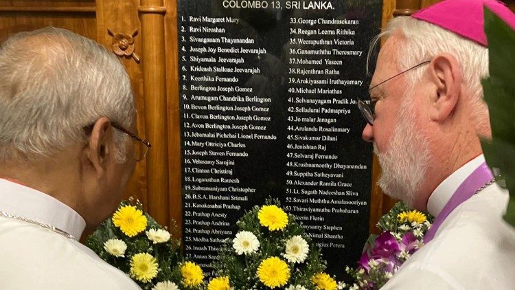 No Sri Lanka, Gallagher visita local dos atentados de 2019