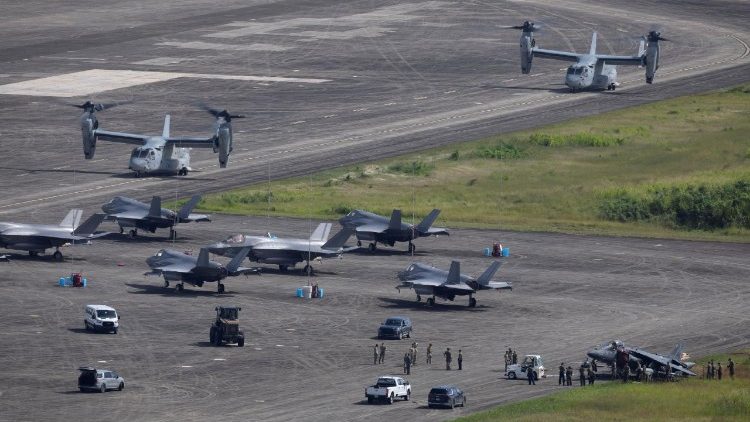 Trump declara “fechado” o espaço aéreo sobre a Venezuela